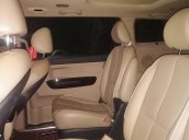 Cần bán xe Kia Sedona 2.2 DATH năm sản xuất 2017, màu đỏ