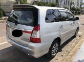 Cần bán xe Toyota Innova đời 2015, màu bạc xe nguyên bản