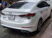 Cần bán Hyundai Elantra sản xuất năm 2017, màu trắng xe nguyên bản