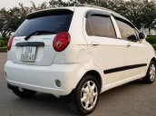 Cần bán gấp Chevrolet Spark đời 2011, màu trắng, nhập khẩu chính hãng