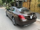 Bán Mercedes đời 2018, màu nâu, xe nguyên bản