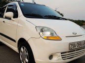 Cần bán gấp Chevrolet Spark đời 2011, màu trắng, nhập khẩu chính hãng