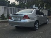 Cần bán Mercedes Benz C240 2005, màu bạc, giá tốt