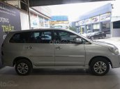 Cần bán xe Toyota Innova đời 2016, màu bạc, giá chỉ 568 triệu