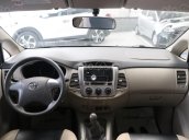 Cần bán xe Toyota Innova đời 2016, màu bạc, giá chỉ 568 triệu