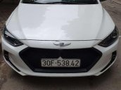 Cần bán Hyundai Elantra 1.6AT năm 2019, màu trắng