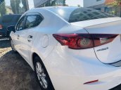 Cần bán Mazda 3 sản xuất 2018, màu trắng, số tự động
