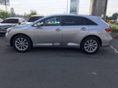 Cần bán xe Toyota Venza đời 2009, màu bạc chính chủ, giá chỉ 750 triệu xe nguyên bản