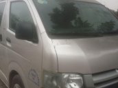 Bán Toyota Hiace đời 2005, màu bạc, 6 chỗ giá cạnh tranh