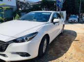 Cần bán Mazda 3 sản xuất 2018, màu trắng, số tự động