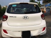 Bán Hyundai Grand i10 đời 2015, màu trắng, nhập khẩu nguyên chiếc 