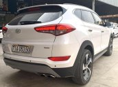 Bán Hyundai Tucson Turbo đời 2018, màu trắng  