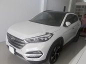 Bán xe Hyundai Tucson đời 2018, màu trắng, giá chỉ 868 triệu