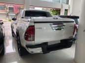 Bán Toyota Hilux năm 2018, màu trắng, nhập khẩu nguyên chiếc số tự động, giá tốt