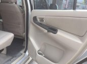 Cần bán lại xe Toyota Innova sản xuất 2015, màu bạc, 519tr