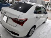 Hãng bán i10 sedan 1.2MT 2019 bản đủ, màu trắng, siêu lướt, giá TL, hỗ trợ góp