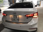 Bán ô tô Hyundai Accent 1.4MT 2018 màu trắng, xe gia đình