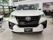 Toyota Hà Đông - Bán nhanh chiếc xe Toyota Fortuner sản xuất 2019, màu trắng - Có sẵn xe - Giao nhanh