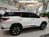 Toyota Hà Đông - Bán nhanh chiếc xe Toyota Fortuner sản xuất 2019, màu trắng - Có sẵn xe - Giao nhanh