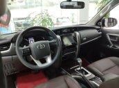 Toyota Hà Đông - Bán nhanh chiếc xe Toyota Fortuner sản xuất 2019, màu trắng - Có sẵn xe - Giao nhanh