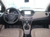 Cần bán Hyundai i10 1.2MT 2019 màu trắng mới đi 8.000 km, giá 388 triệu