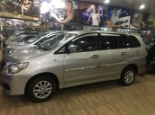 Cần bán gấp Toyota Innova đời 2014, màu bạc, số tự động