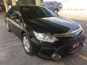 Bán Toyota Camry sản xuất 2016, màu đen, số tự động  