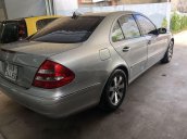 Cần bán gấp Mercedes E class đời 2003, màu bạc, xe nhập