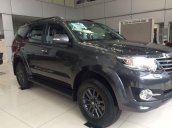 Cần bán xe Toyota Fortuner năm 2015, số sàn, giá 780tr