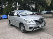 Bán xe Toyota Innova 2.0E năm 2016, màu bạc chính chủ