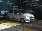 Xe Hyundai Grand i10 1.2AT đời 2018, màu bạc còn mới