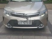 Cần bán lại xe Toyota Camry đời 2016, xe đẹp gia đình đi