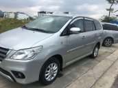 Cần bán gấp Toyota Innova đời 2014, màu bạc, số tự động