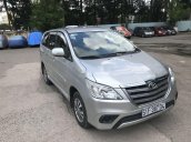 Bán xe Toyota Innova 2.0E năm 2016, màu bạc chính chủ