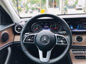 Bán Mercedes-Benz E200 model 2019, như mới chỉ đóng thuế 2% là lăn bánh