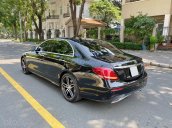 MBA Auto - Bán xe Mercedes E300 AMG đen 2017, trả trước 800 triệu nhận xe ngay