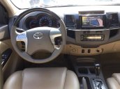 Bán Toyota Fortuner đời 2012, màu bạc, xe như mới, 633tr