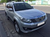 Bán Toyota Fortuner đời 2012, màu bạc, xe như mới, 633tr