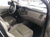 Cần bán gấp Toyota Innova 2.0E năm 2014, màu bạc, giá chỉ 530 triệu