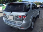 Bán Toyota Fortuner đời 2012, màu bạc, xe như mới, 633tr