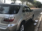 Bán Toyota Fortuner đời 2011, màu bạc, xe gia đình