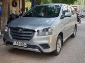 Bán Toyota Innova đời 2014, màu bạc, giá tốt