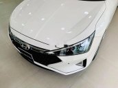 Bán ô tô Hyundai Elantra 2019, màu trắng, 554 triệu nội thất đẹp.