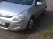 Cần bán gấp Hyundai i20 sản xuất năm 2011, màu bạc chính chủ