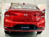 Hyundai Elantra giá bán cạnh tranh, khuyến mãi quà tặng phụ kiện giá trị thật, xe sẵn giao ngay