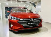 Hyundai Elantra giá bán cạnh tranh, khuyến mãi quà tặng phụ kiện giá trị thật, xe sẵn giao ngay