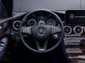 Cần bán xe Mercedes GLC200 đời 2019, màu trắng, nhập khẩu