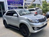 Cần bán gấp Toyota Fortuner sản xuất 2016, màu bạc còn mới