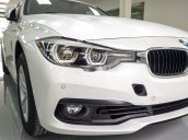 Bán xe BMW 320i năm sản xuất 2018, màu trắng, xe nhập