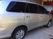 Cần bán Toyota Innova đời 2010, màu bạc còn mới